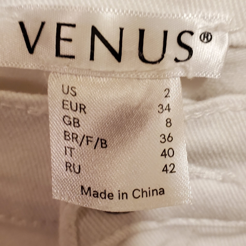Venus White jean, with embroidery on it.  Size 2, beautiful. - Picture 6 of 10